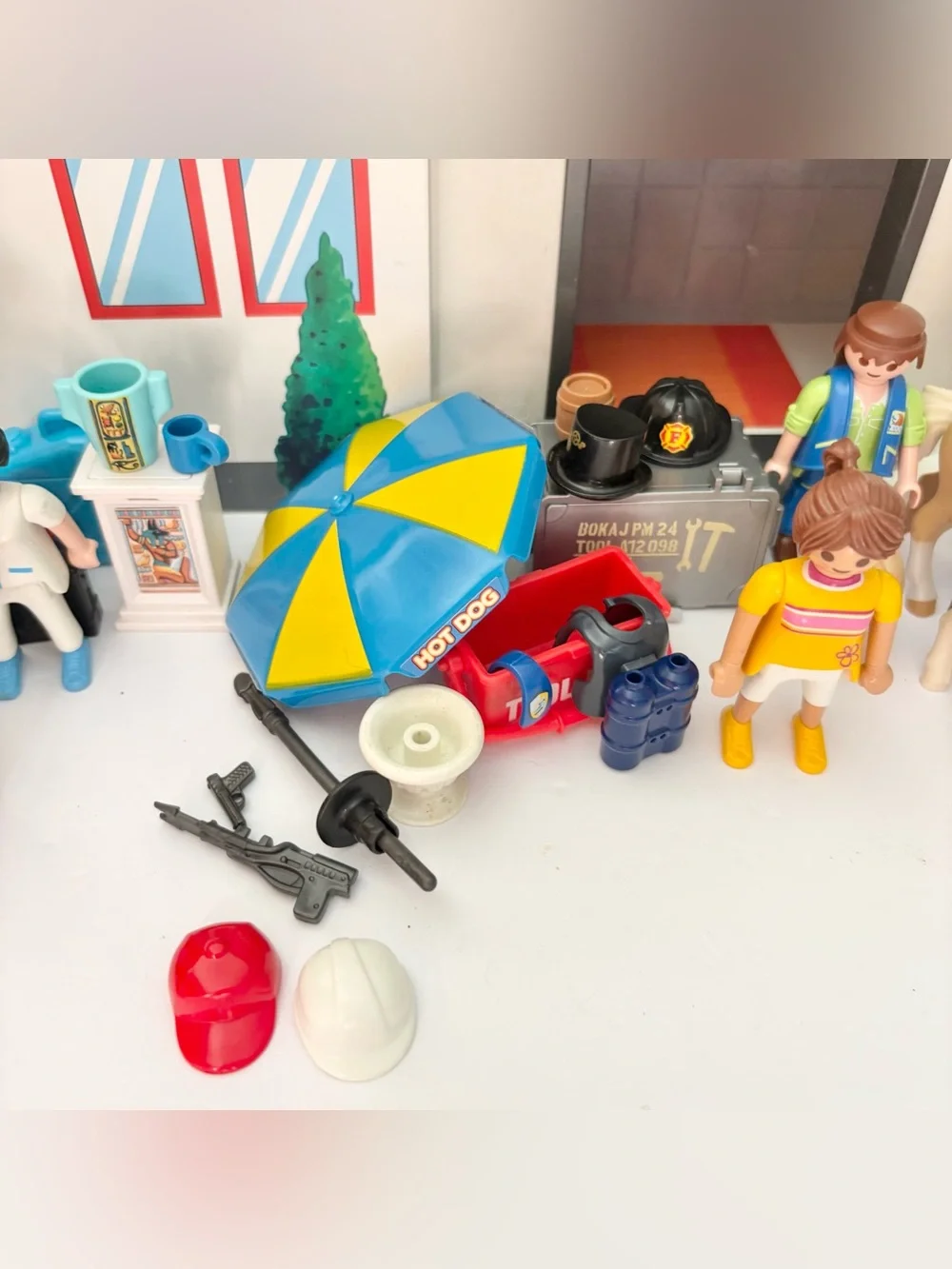 Playmobil Lot Medical Center Garbage Truck Figures Accessories